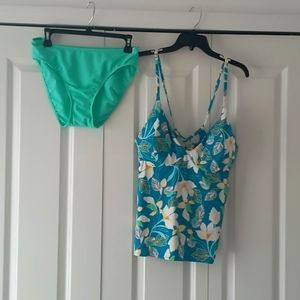 Gorgeous BNWT SWIM SYSTEM set